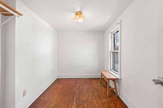 76 W BANK STREET, Fond Du Lac, WI 54935