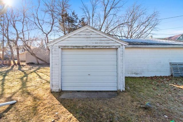 76 W BANK STREET, Fond Du Lac, WI 54935