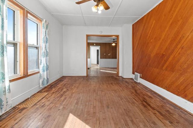 76 W BANK STREET, Fond Du Lac, WI 54935