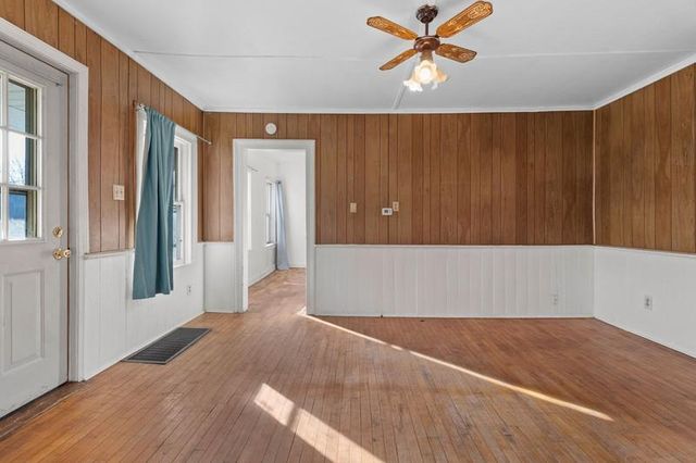 76 W BANK STREET, Fond Du Lac, WI 54935