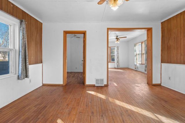 76 W BANK STREET, Fond Du Lac, WI 54935