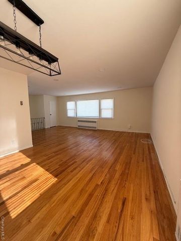 30 Gibson Boulevard 2, Valley Stream, NY 11581