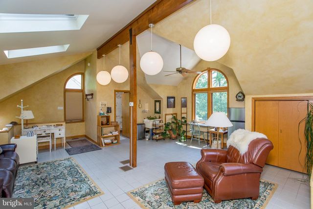 260 CAFFERTY RD, Pipersville, PA 18947