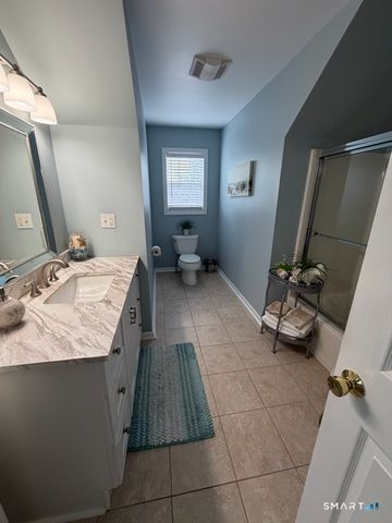4 Bridle Trail 4, Trumbull, CT 06611