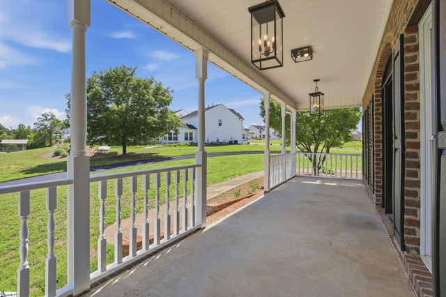 306 Forestglade Lane, Simpsonville, SC 29680