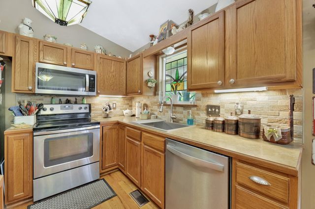 1947 N Marlin Ct, Andover, KS 67002