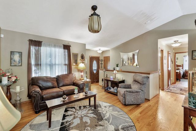 1947 N Marlin Ct, Andover, KS 67002