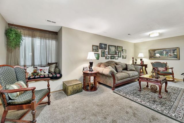 1947 N Marlin Ct, Andover, KS 67002