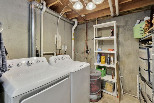 1947 N Marlin Ct, Andover, KS 67002