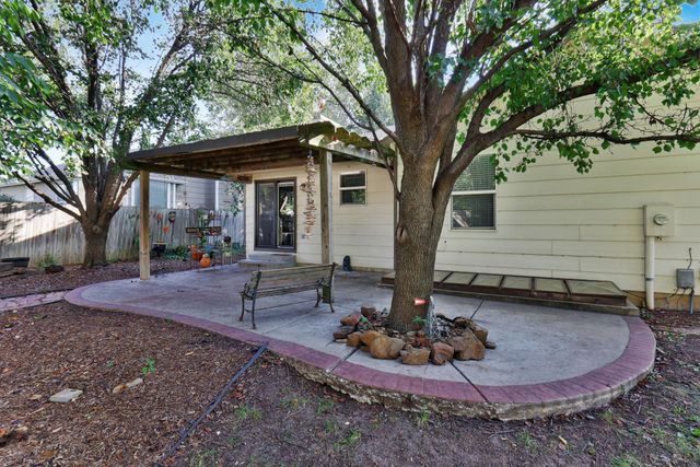 1947 N Marlin Ct, Andover, KS 67002