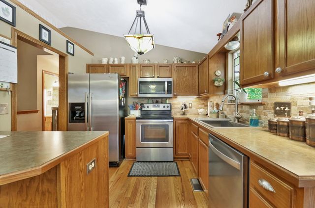 1947 N Marlin Ct, Andover, KS 67002