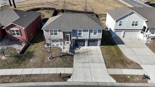 702 Emily Avenue, Belton, MO 64012