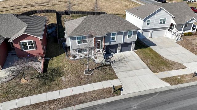 702 Emily Avenue, Belton, MO 64012
