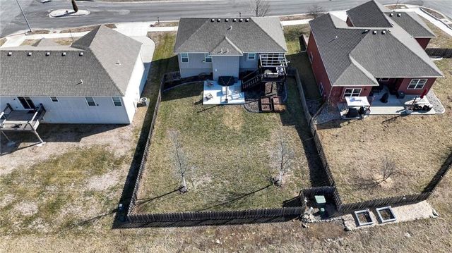 702 Emily Avenue, Belton, MO 64012