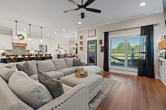 1925 Rhonda Dr, Christiana, TN 37037