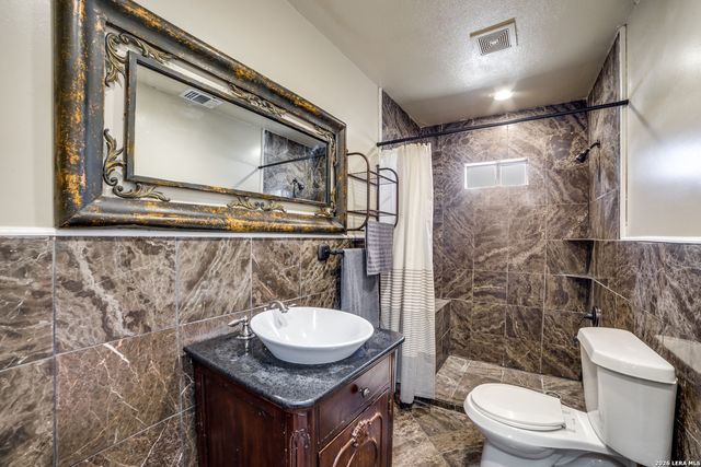 806 Ceralvo, San Antonio, TX 78207