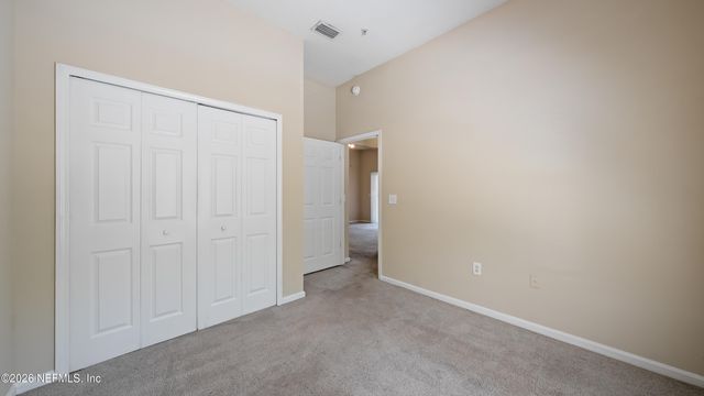 6099 MAGGIES Circle 107, Jacksonville, FL 32244