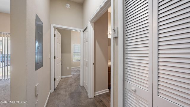 6099 MAGGIES Circle 107, Jacksonville, FL 32244