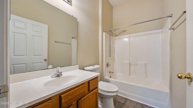 6099 MAGGIES Circle 107, Jacksonville, FL 32244