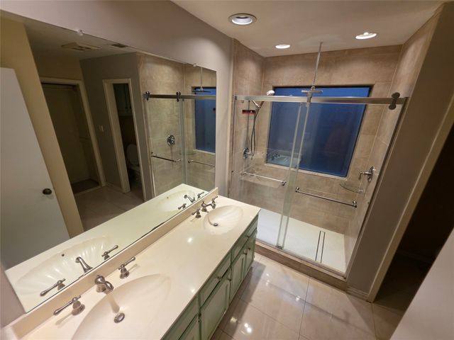 3038 Modella Avenue, Dallas, TX 75229