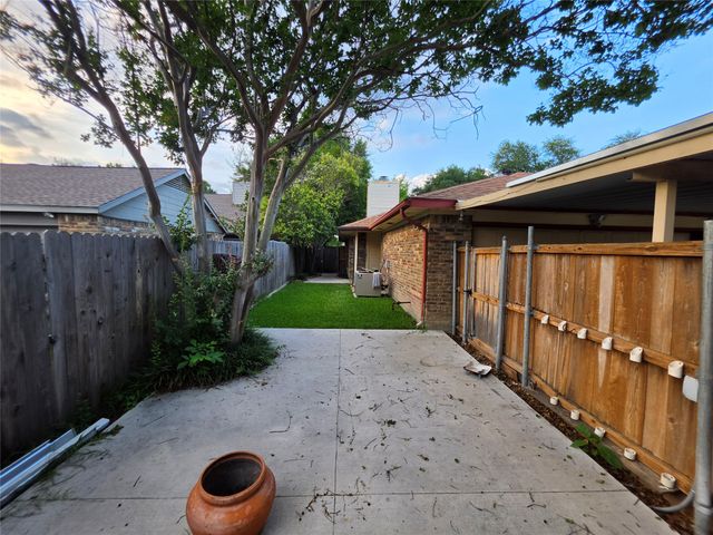 3038 Modella Avenue, Dallas, TX 75229
