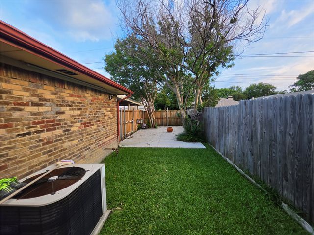 3038 Modella Avenue, Dallas, TX 75229