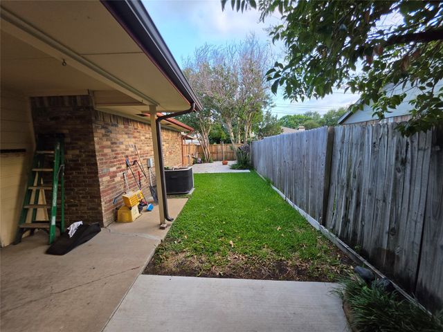 3038 Modella Avenue, Dallas, TX 75229