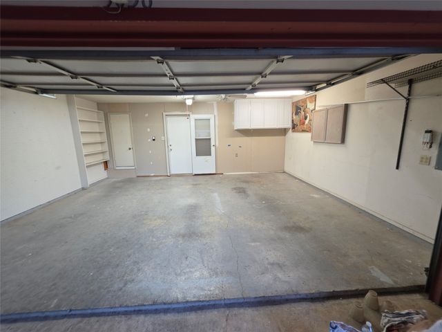 3038 Modella Avenue, Dallas, TX 75229