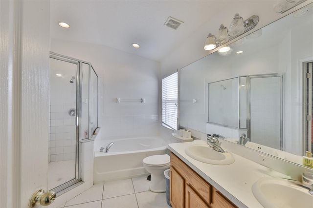 702 CRISTELLE JEAN DRIVE, Ruskin, FL 33570