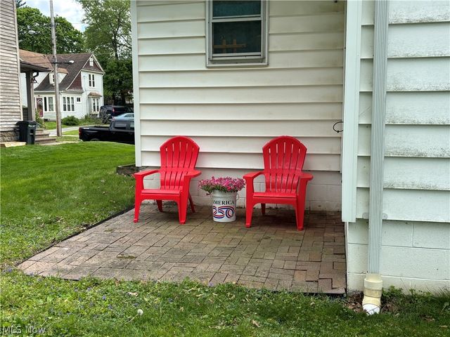 1230 Maple Street, Salem, OH 44460