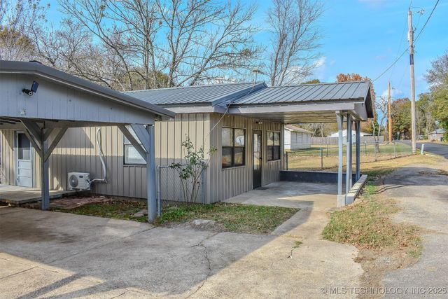 406 SE I Street, Antlers, OK 74523