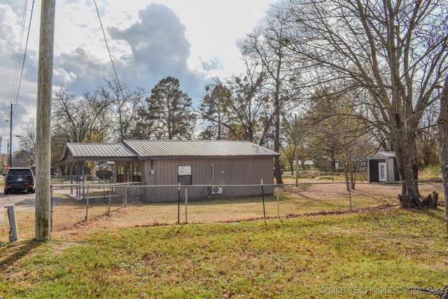 406 SE I Street, Antlers, OK 74523