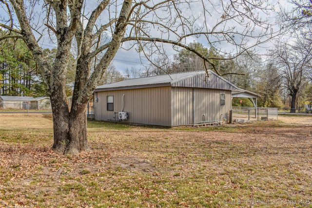 406 SE I Street, Antlers, OK 74523