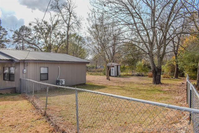 406 SE I Street, Antlers, OK 74523