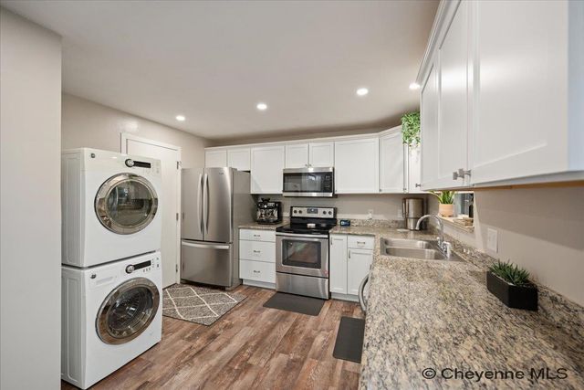 2732 DEMING BLVD, Cheyenne, WY 82001