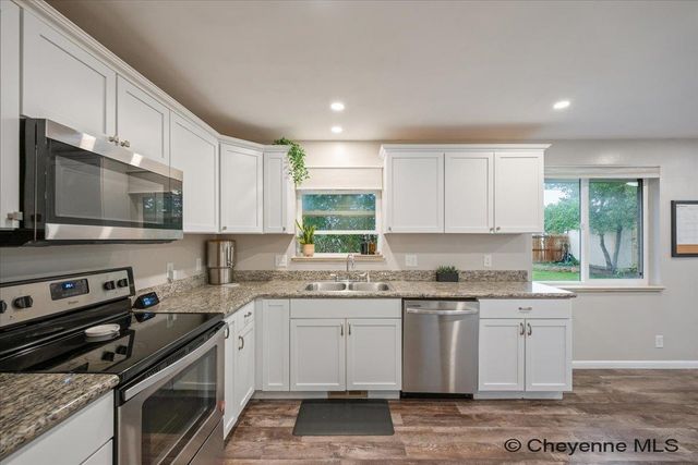 2732 DEMING BLVD, Cheyenne, WY 82001