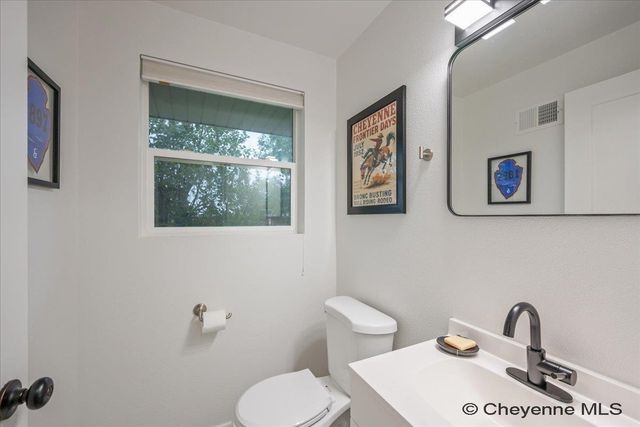 2732 DEMING BLVD, Cheyenne, WY 82001