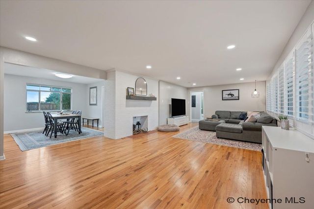 2732 DEMING BLVD, Cheyenne, WY 82001
