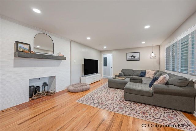 2732 DEMING BLVD, Cheyenne, WY 82001
