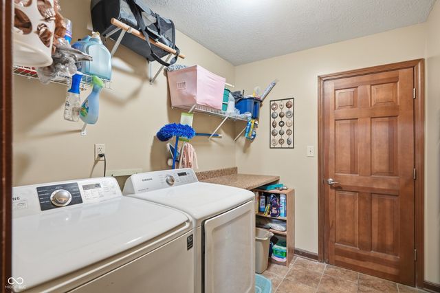 7920 Amsterdam Court, Avon, IN 46123