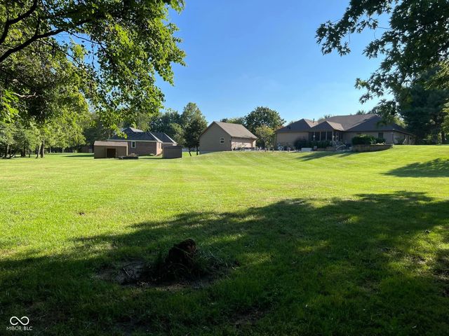 7920 Amsterdam Court, Avon, IN 46123