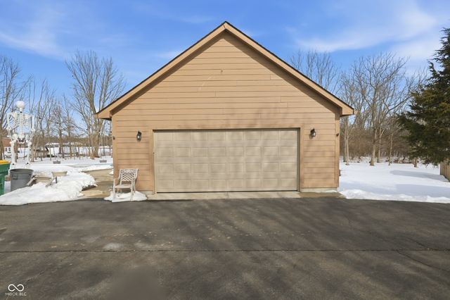 7920 Amsterdam Court, Avon, IN 46123