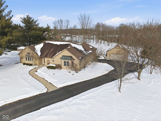 7920 Amsterdam Court, Avon, IN 46123