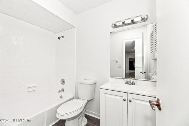 1835 TOWNSEND Boulevard, Jacksonville, FL 32211