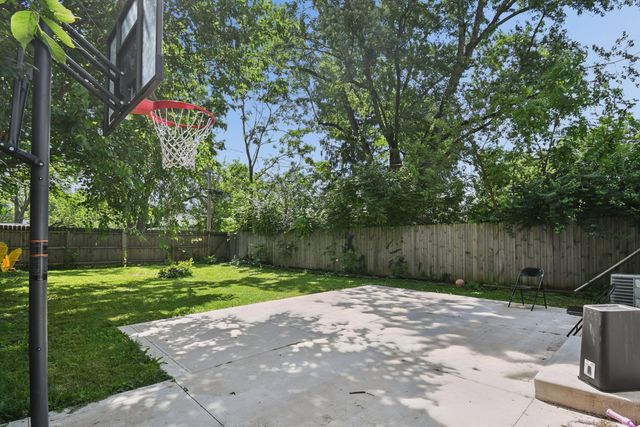 2800 Azelda Street, Columbus, OH 43211