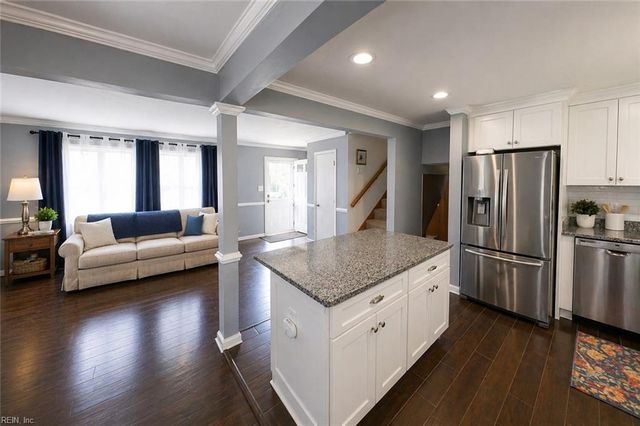 8 Winnard RD, Hampton, VA 23669