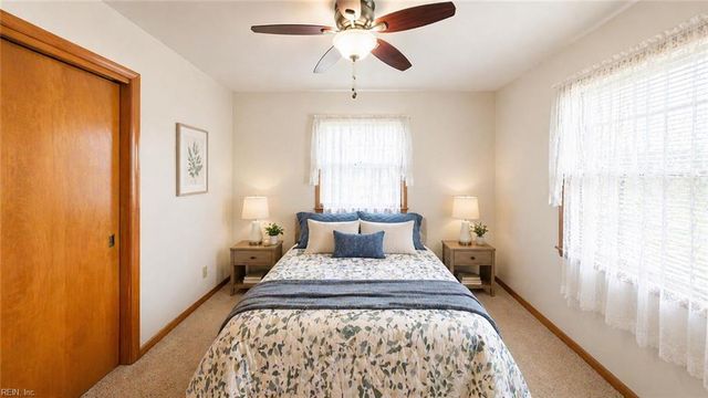 8 Winnard RD, Hampton, VA 23669