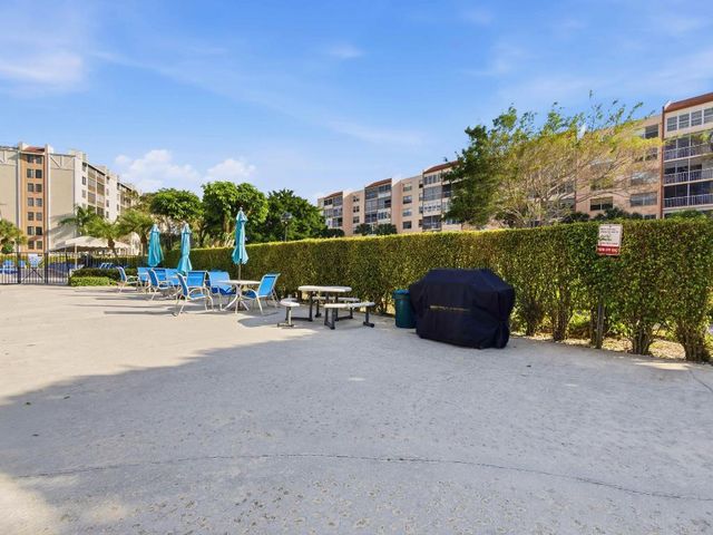 14475 N Strathmore Lane 308, Delray Beach, FL 33446