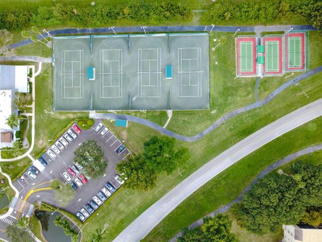 14475 N Strathmore Lane 308, Delray Beach, FL 33446