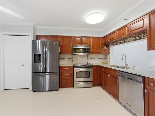 14475 N Strathmore Lane 308, Delray Beach, FL 33446